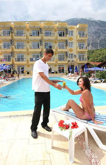 Imeros Hotel เกเมร์ ภายนอก รูปภาพ